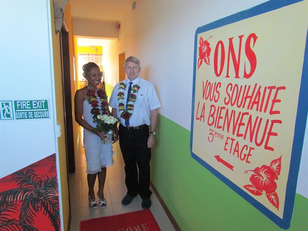 Ons Motel & Guest House Mahébourg Buitenkant foto