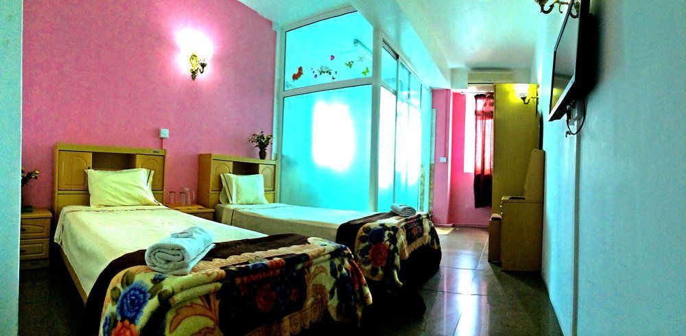 Ons Motel & Guest House Mahébourg Buitenkant foto